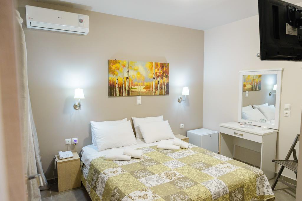 Lux Hotel بيرايوس المظهر الخارجي الصورة